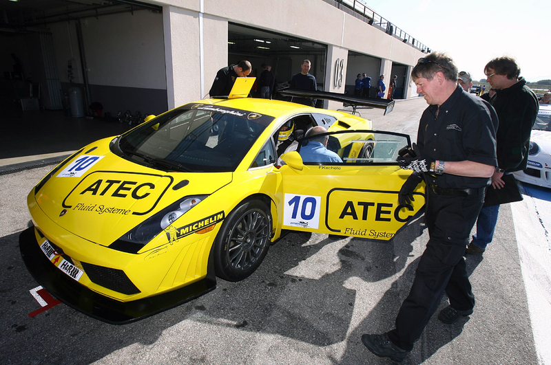 Illustration for article titled 2009 FIA GT Racers Trot Out For Spring Testing In France